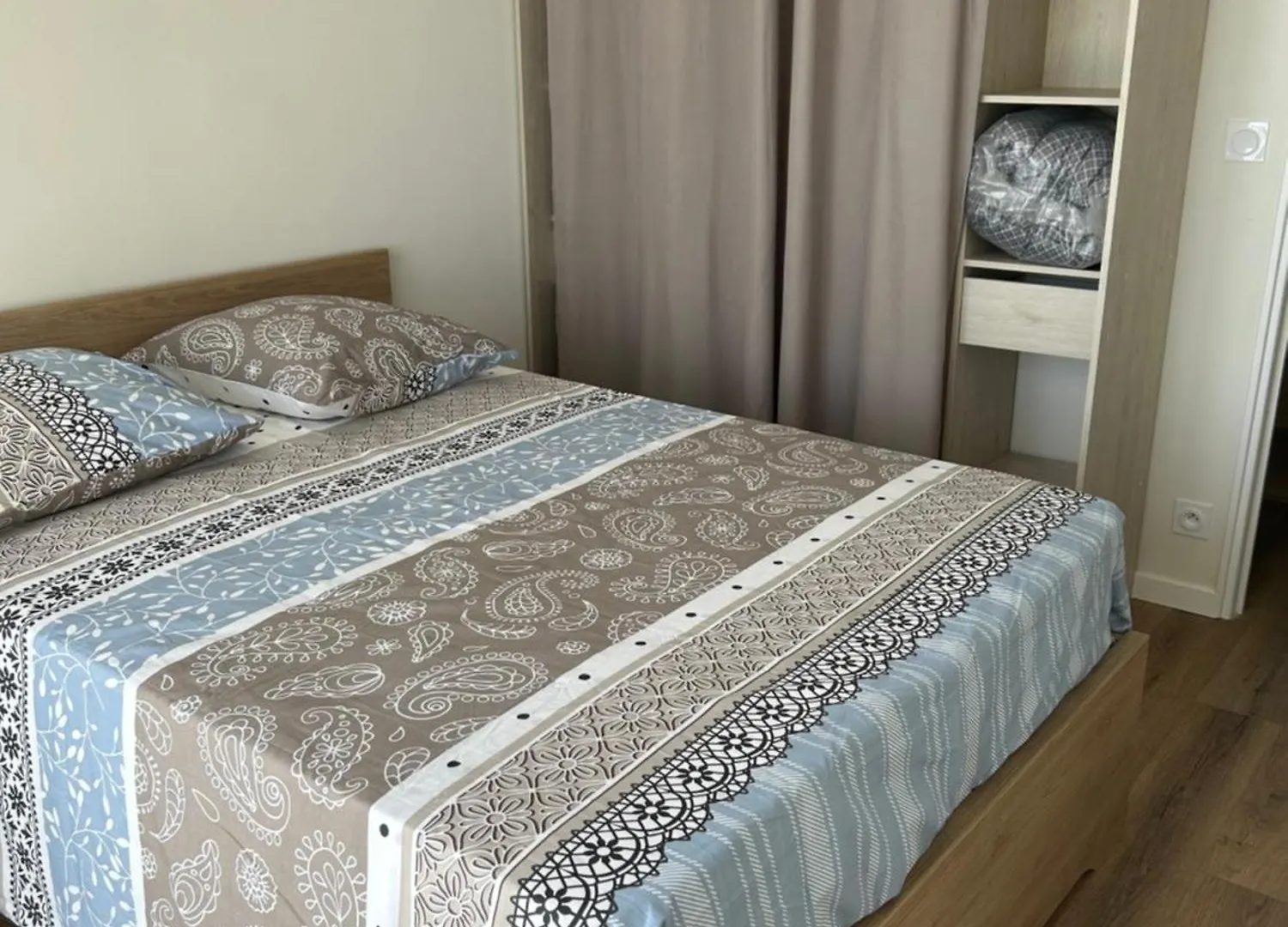 Plage, Stade Et Parking Prive Dans La Residence Marsilya Daire