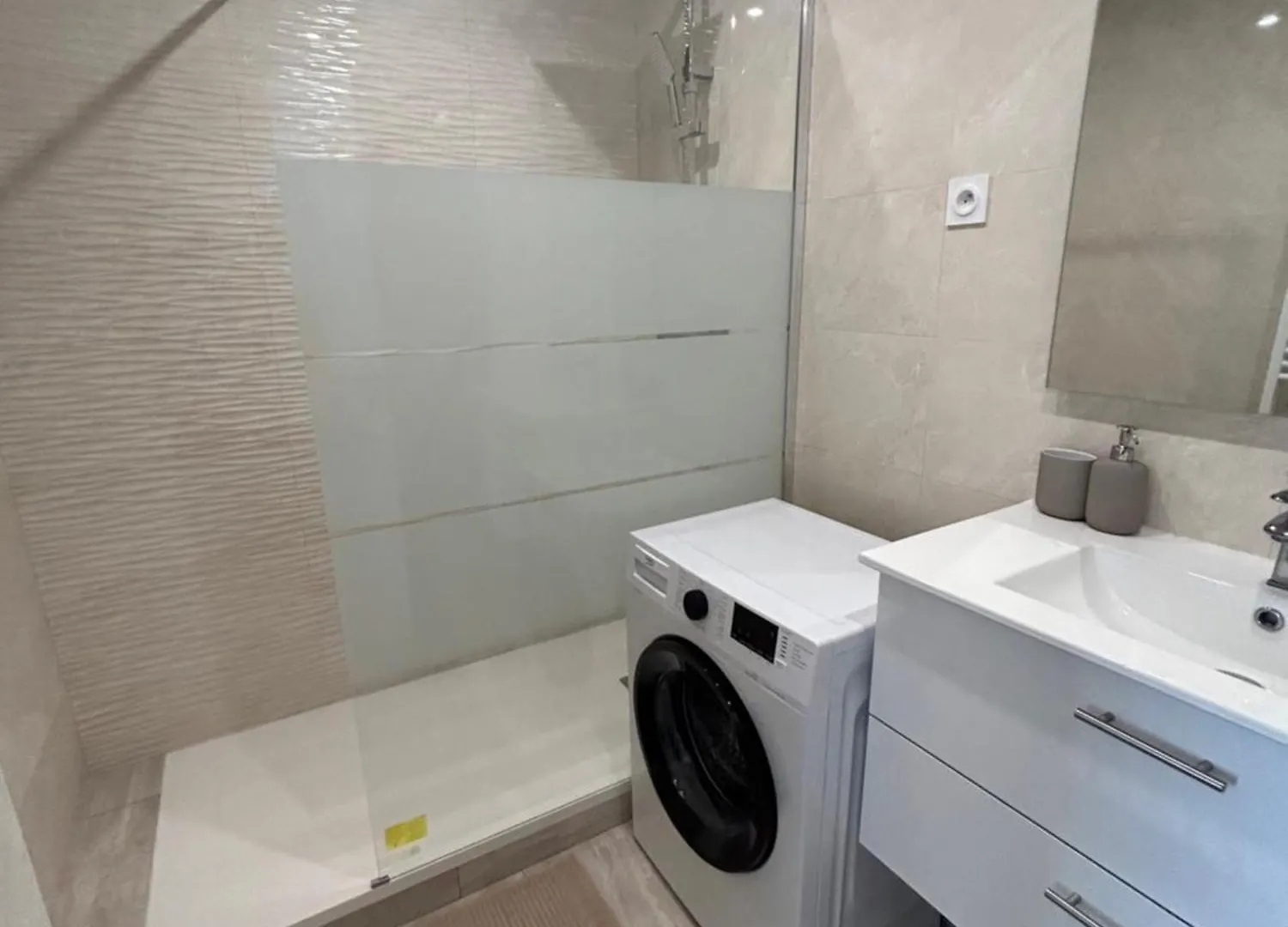 Plage, Stade Et Parking Prive Dans La Residence マルセイユ フランス